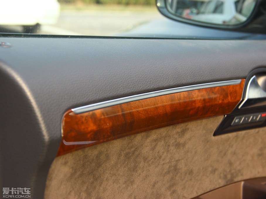 2013?yun)WQ7 40TFSI g(sh)(245kW)