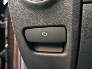 201340TFSI m(245kW) v܇Ƅ