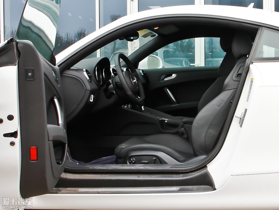 2013?yun)WTT Coupe 45 TFSI ɫ(jng)