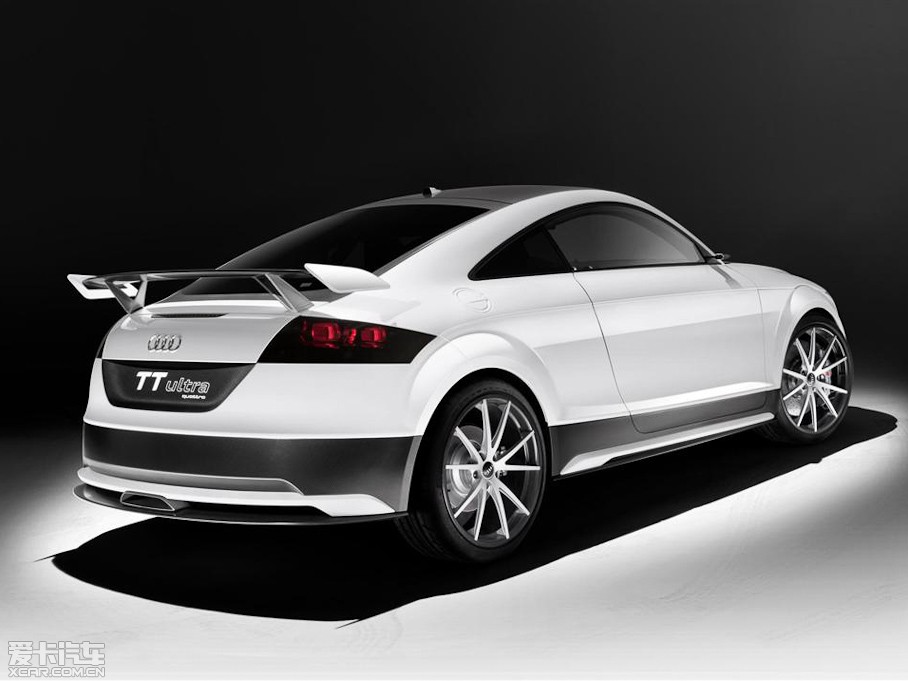 2013?yun)WTT Coupe ultra quattro Concept