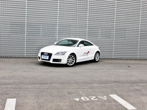 2013款45 TFSI 白色经典版 整体外观