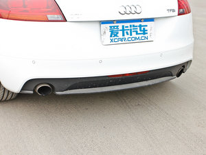 2013款45 TFSI 白色经典版 排气管