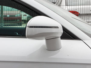2013款45 TFSI 白色经典版 细节外观