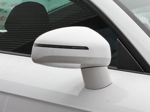 2013款45 TFSI 白色经典版 细节外观