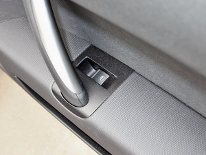 201345 TFSI ɫ п؅^