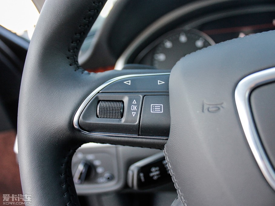 2013?yun)WA8 55 TFSI quattro A