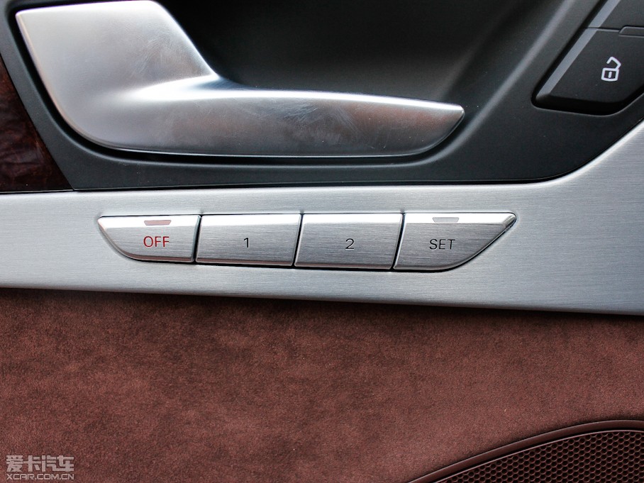 2013WA8 55 TFSI quattro A