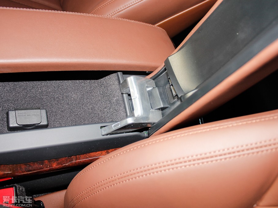 2013WA8 55 TFSI quattro A