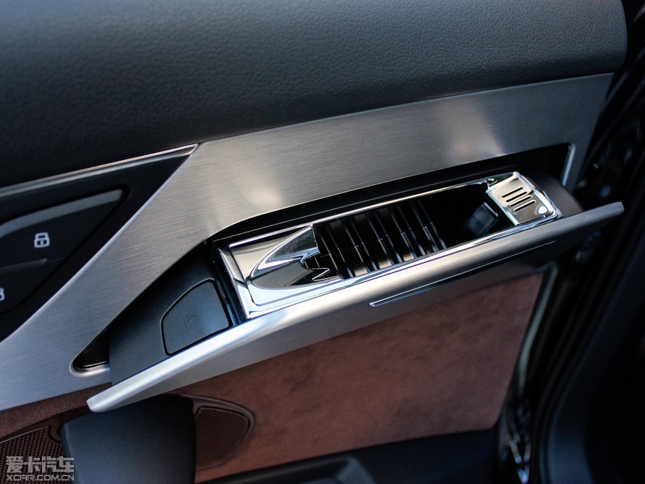 2013WA8 55 TFSI quattro A