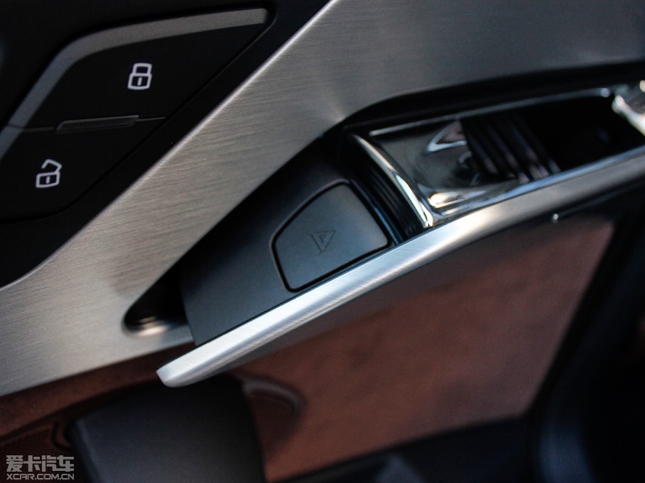 2013WA8 55 TFSI quattro A