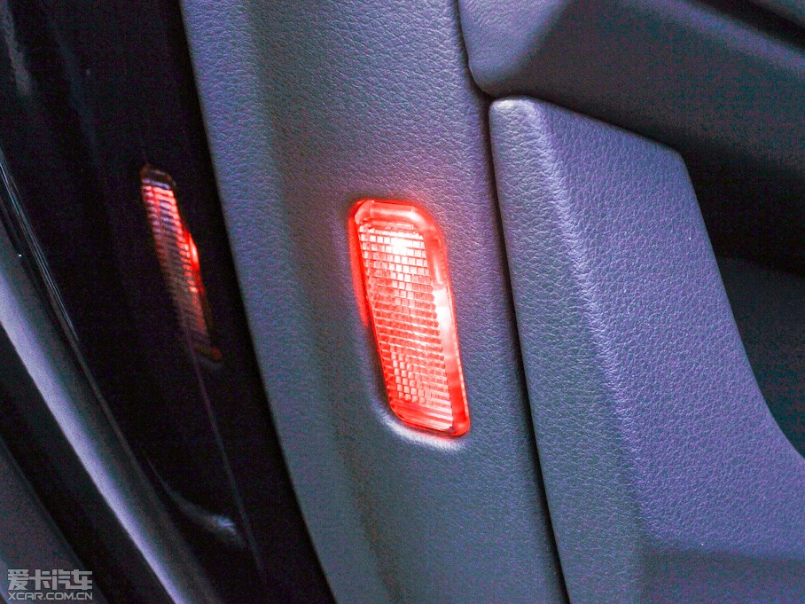 2013WA8 55 TFSI quattro A