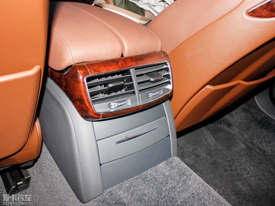 2013WA8 55 TFSI quattro A