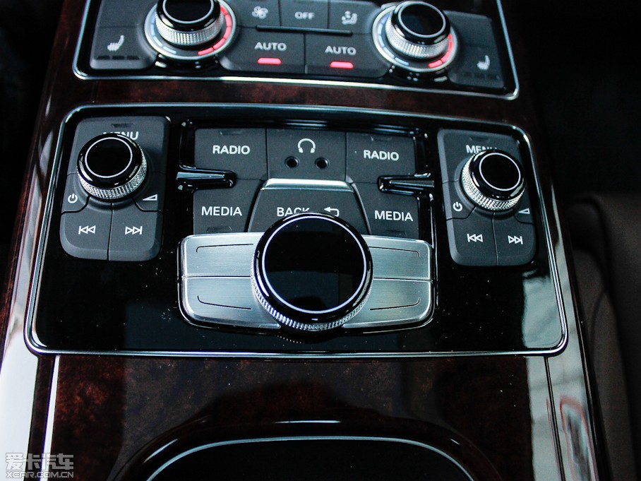 2013WA8 55 TFSI quattro A