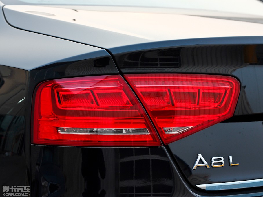 2013?yun)WA8 30 FSI m