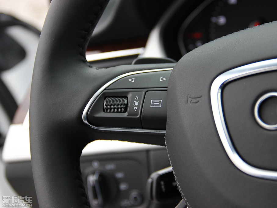 2013WA8 45 TFSI quattro 