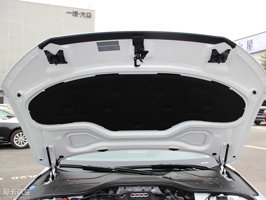 2013WA8 45 TFSI quattro 