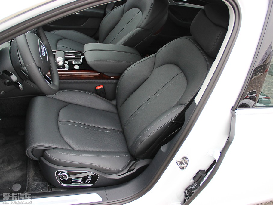 2013µA8 45 TFSI quattro ר