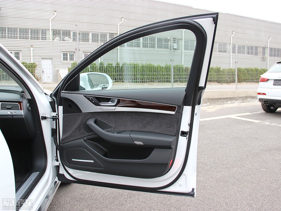 2013?yun)WA8 45 TFSI quattro 