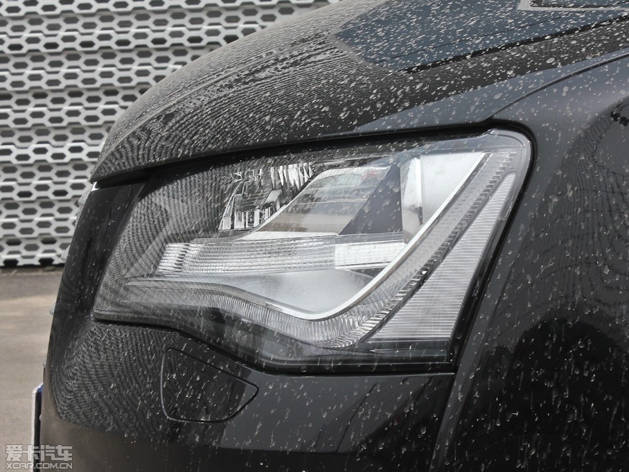 2013WA8 50 TFSI quattroA