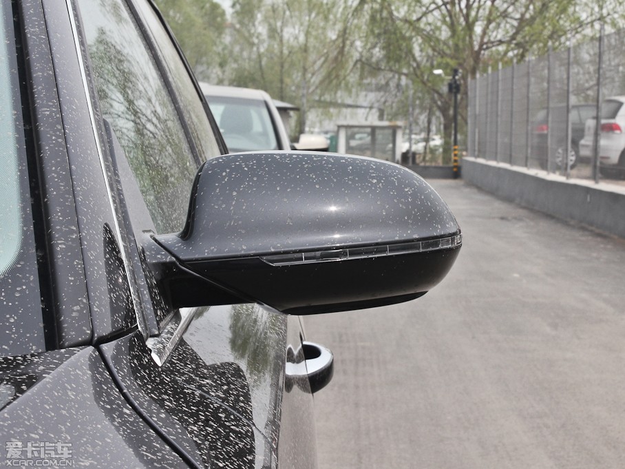 2013?yun)WA8 50 TFSI quattroA