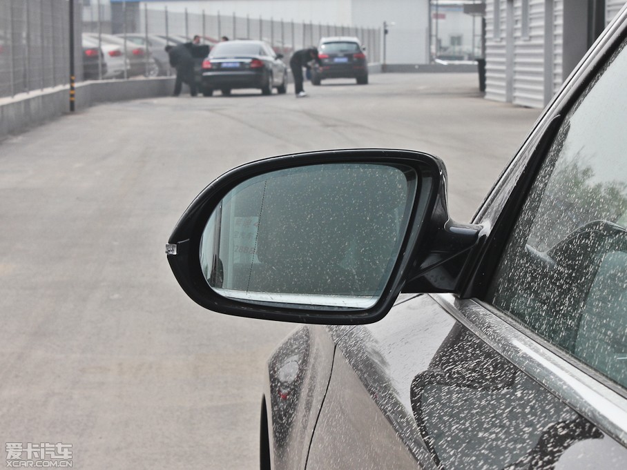 2013?yun)WA8 50 TFSI quattroA