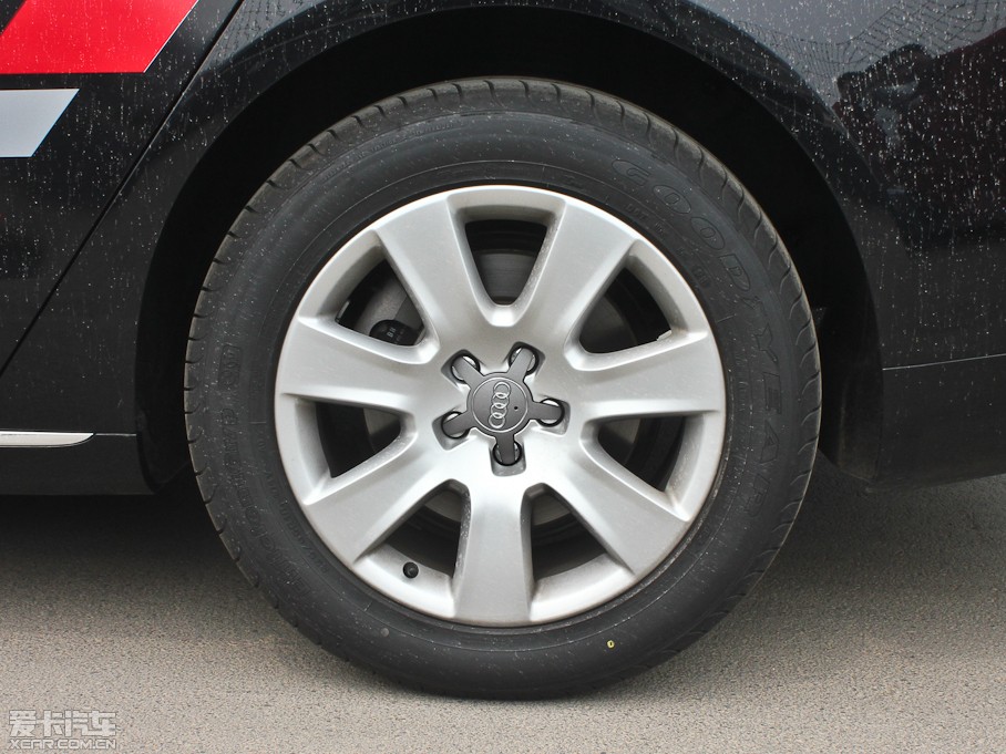 2013WA8 50 TFSI quattroA