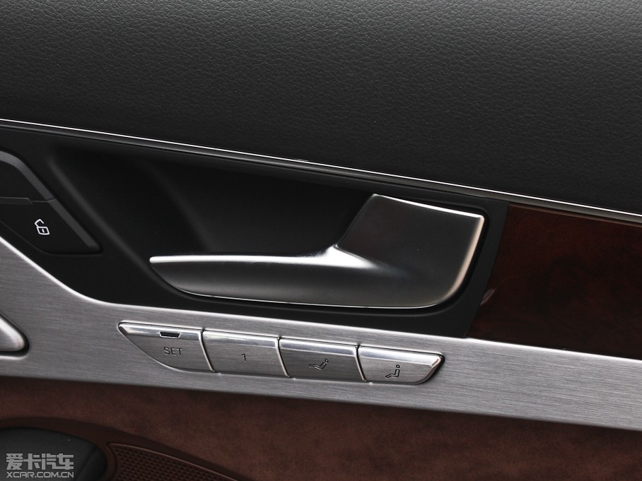 2013WA8 50 TFSI quattroA