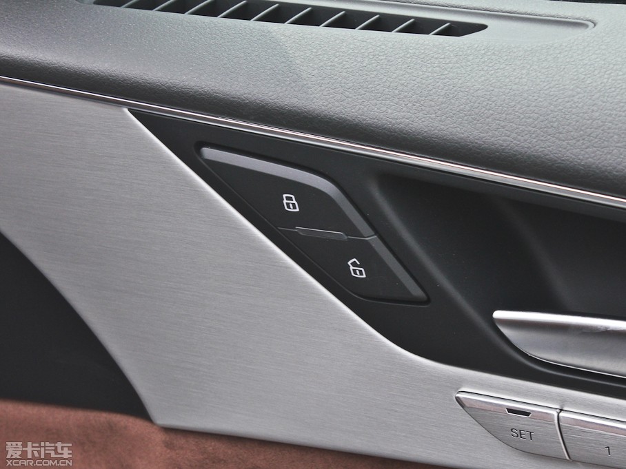 2013?yun)WA8 50 TFSI quattroA