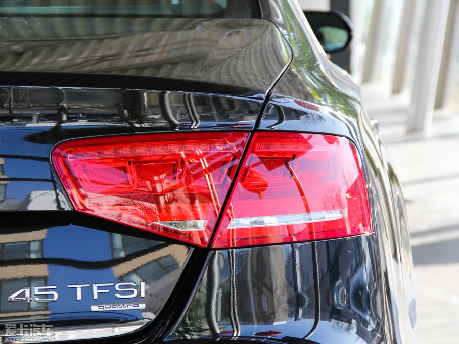 2013WA8 45 TFSI quattroA