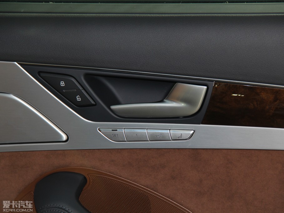 2013WA8 45 TFSI quattroA