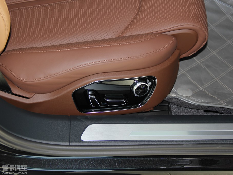 2013WA8 45 TFSI quattroA