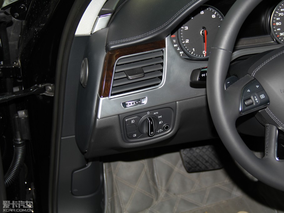 2013WA8 45 TFSI quattroA