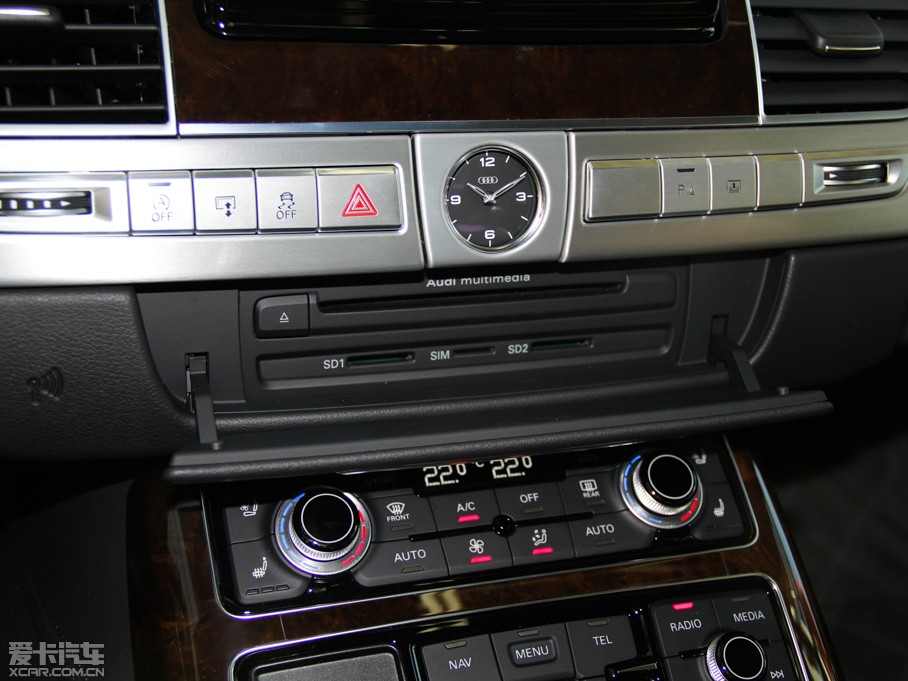 2013?yun)WA8 45 TFSI quattroA