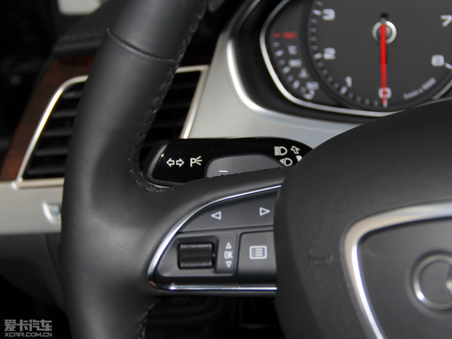 2013?yun)WA8 50 TFSI quattrom