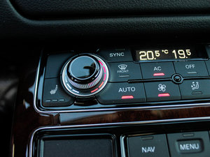 201355 TFSI quattro A п؅^