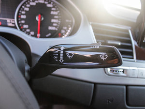 2013款55 TFSI quattro 豪华型 中控区