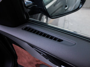 2013款55 TFSI quattro 豪华型 空间座椅
