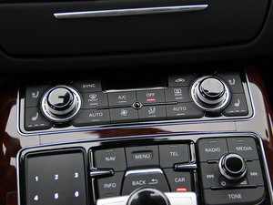 201345 TFSI quattro  {{