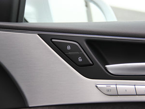 201345 TFSI quattro  g