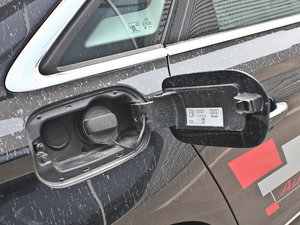 2013款50 TFSI quattro豪华型 油箱盖
