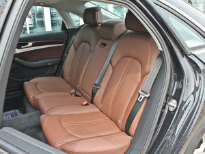 2013款50 TFSI quattro豪华型 后排座椅