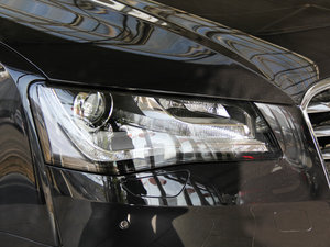 201345 TFSI quattroA ^