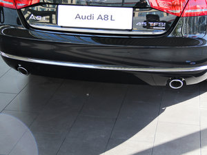 2013款45 TFSI quattro豪华型 排气管