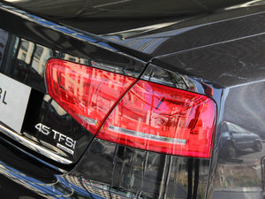 201345 TFSI quattroA ^