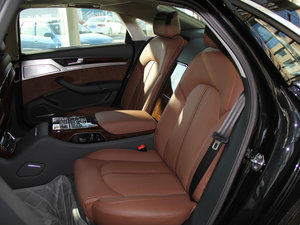 2013款45 TFSI quattro豪华型 后排座椅