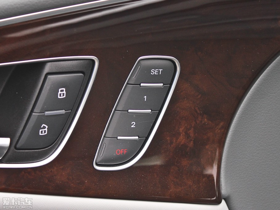 2013��W��A7 50TFSI quattro���A��