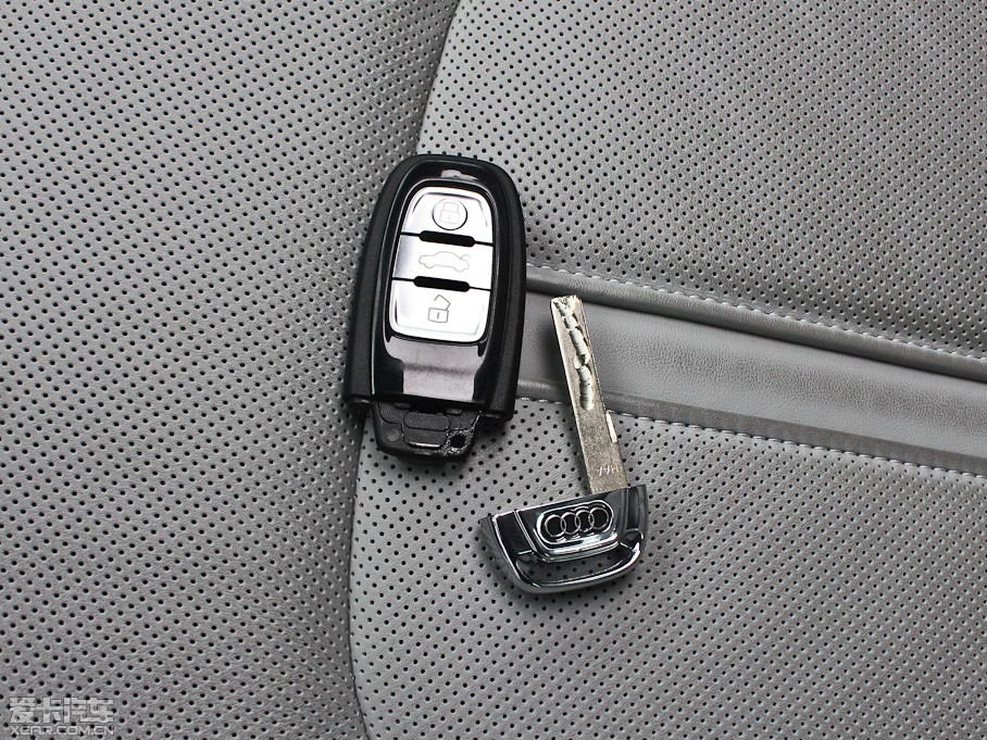 2013?yun)WA7 50TFSI quattroA