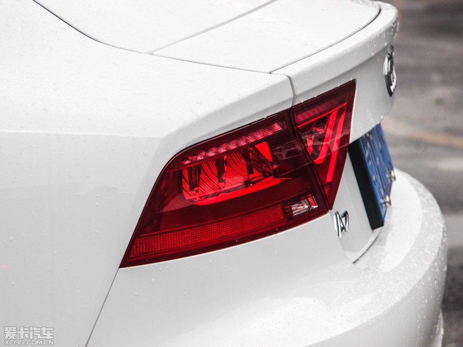 2013��W��A7 50TFSI quattro���m��