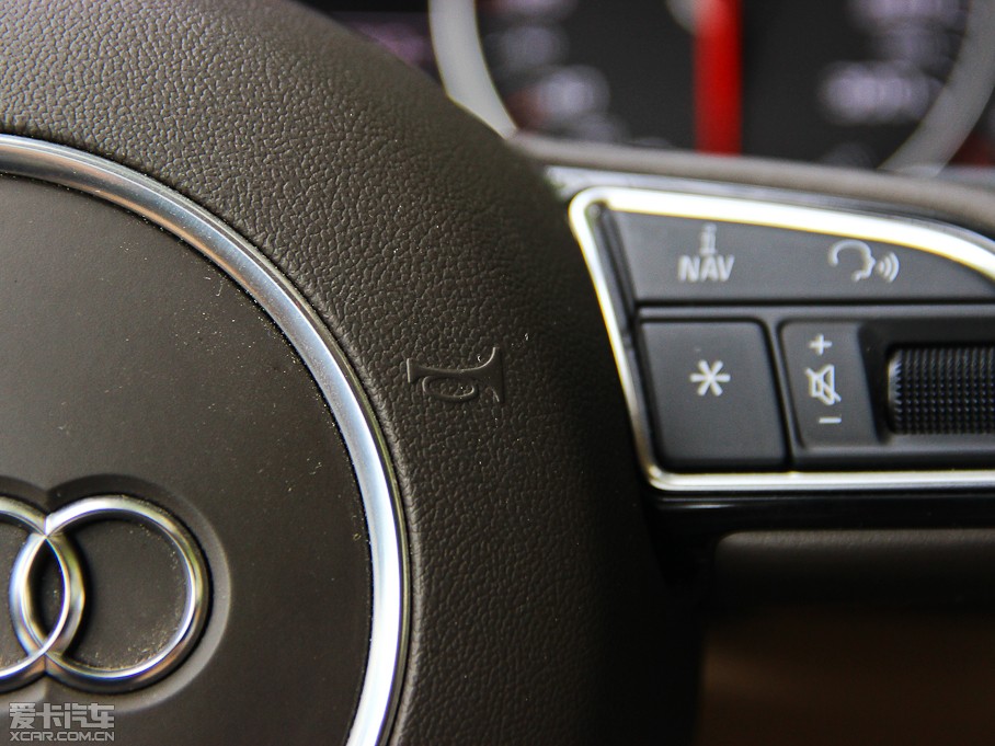 2013��W��A7 50TFSI quattro���A��