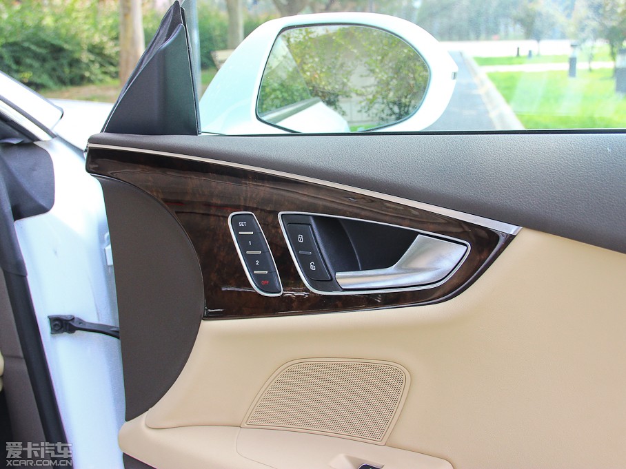 2013?yun)WA7 50TFSI quattroA